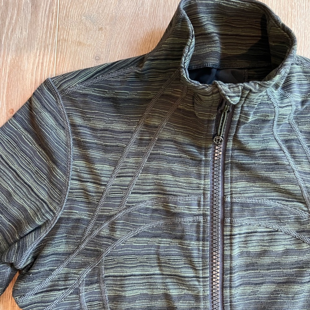 Lululemon Define Jacket. Sz 8